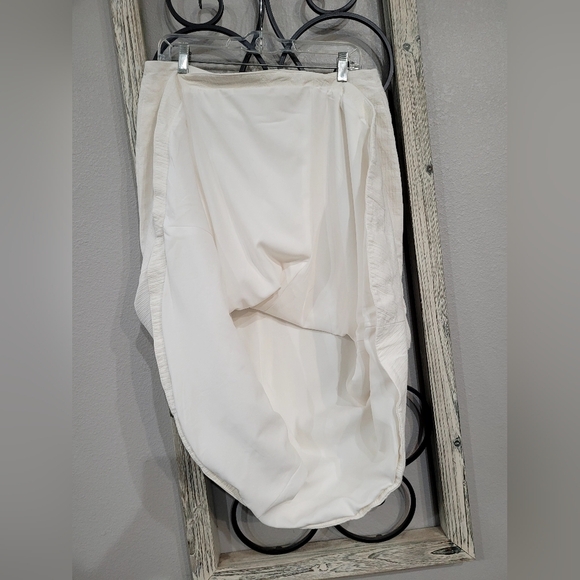 C/MEO COLLECTIVE Skirt Sizw Xl in like New Condition - Picture 5 of 8